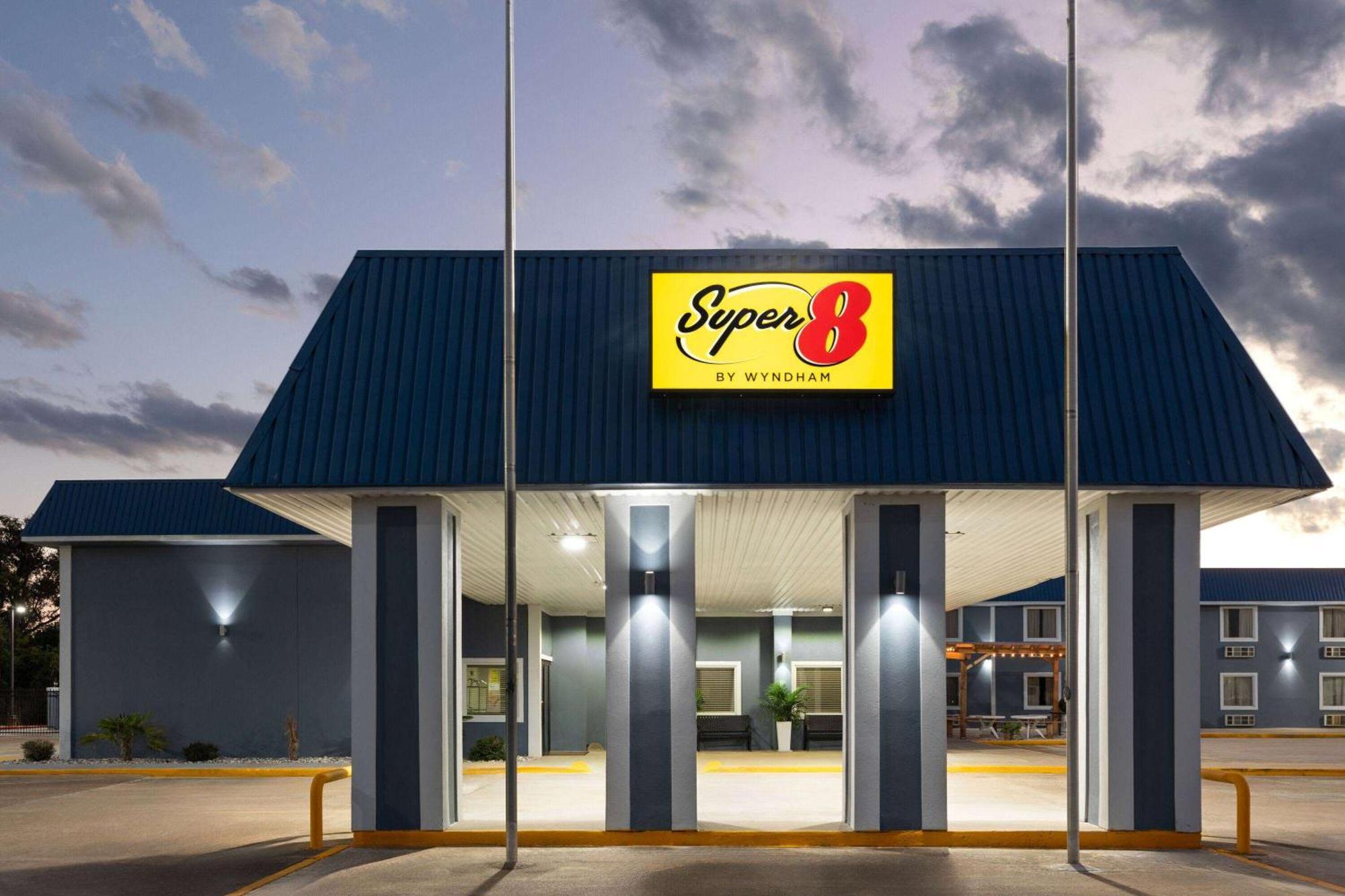 Super 8 By Wyndham Buffalo Ngoại thất bức ảnh